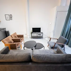 https://great-2-bedroom-serviced-apartment-69m2-lh18.ihotelsrotterdam.com